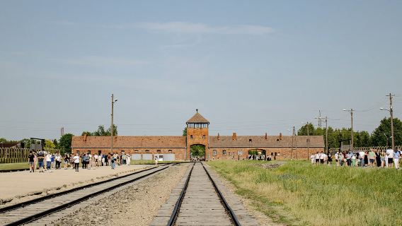 Guided Tour Krakow to Auschwitz-Birkenau with pickup options