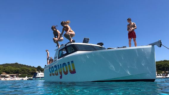 Luxury Blue Cave, Hvar and Vis Boat Tour from Split and Brac