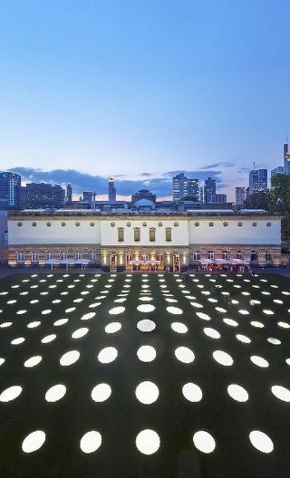 Frankfurt Old Opera House + Zeil + Staedel Museum + Römer City Hall private charter day tour