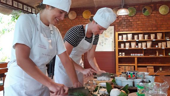 Phu Quoc: Vietnamese Cooking Class with Local Chef & Garden Experience