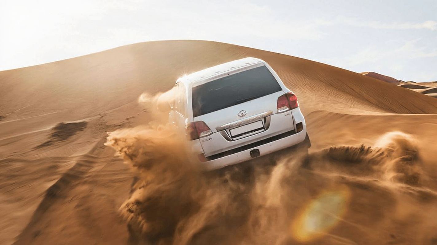 Trải nghiệm cát lún Abu Dhabi lúc bình minh (đón khách tại khách sạn trong thành phố/trượt cát/cưỡi lạc đà/trượt cát/đồ uống)