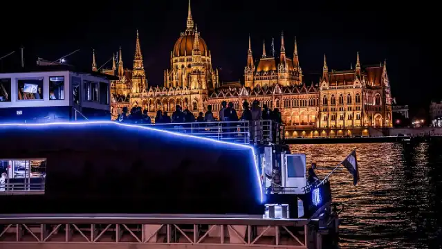 Budapest Danube 1 Hour Sunset or Night Cruise with Audio Guide