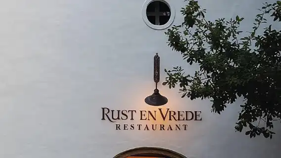 เคปทาวน์: ทัวร์ไวน์ส่วนตัวพร้อมชิมไวน์และอาหารกลางวัน