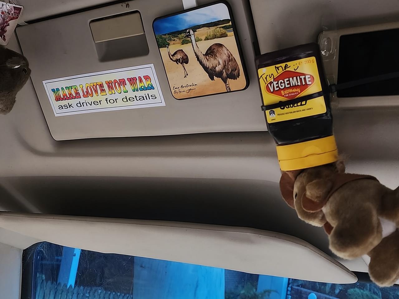 From Sydney: Blue Mountains Tour with Waterfall Walk & Lunch