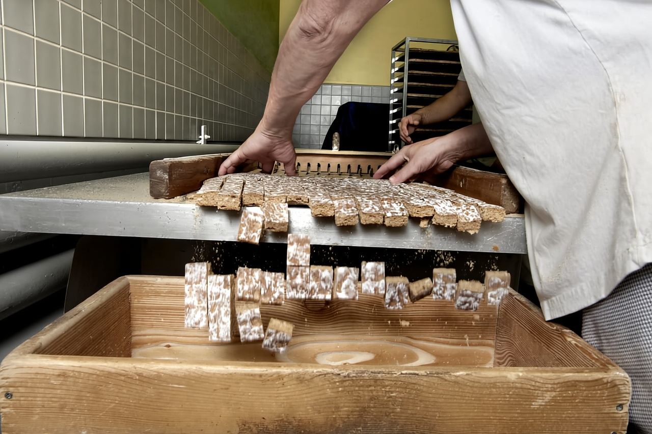 Basel: Tour of Jakob's Basler Leckerly Bakery