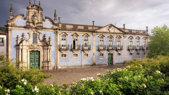 Guimarães: tour privato flessibile a piedi nel centro storico