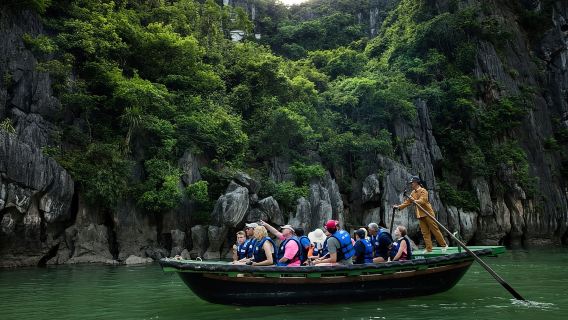 Hanoi: Wisata Sehari di Teluk Ha Long - Pelayaran Mewah & Makan Siang Prasmanan