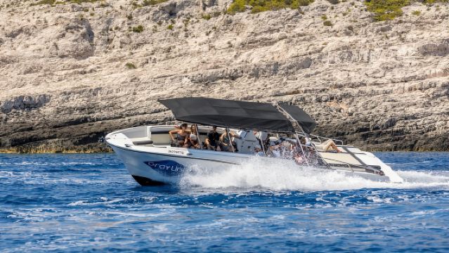 Split: Blue Cave & Hvar Small-Group Speedboat Tour