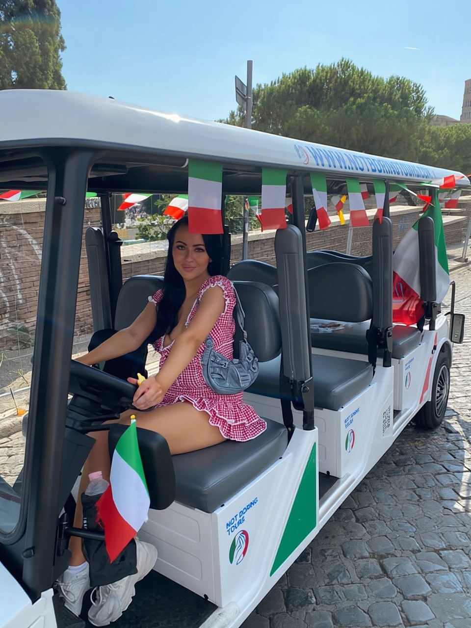 Roma: Tour in golf cart timelapse attraverso la storia