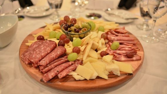 San Gimignano: Degustazione di vini e formaggi toscani