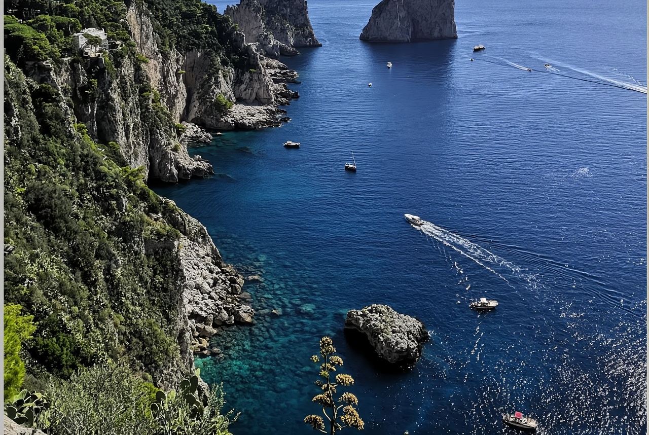 意大利那不勒斯卡普里島+國家考古博物館【中文專車-舒適純淨】