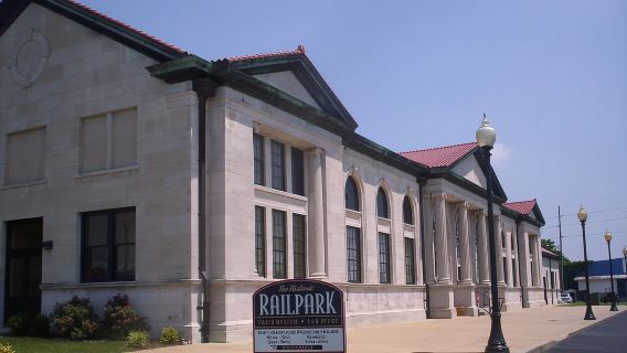 Bowling Green: Historic RailPark & Train Museum Entry & Tour