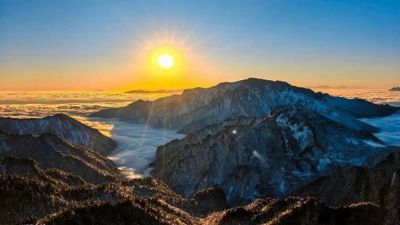 荥経牛背山スターキャンプ場・キャンプサービス【夜行登山で頂上を目指し+雲海と日の出の絶景を楽しむ】