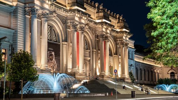 Bryant Park, St. Bartholomew's Cathedral, and the Metropolitan Museum of Art.