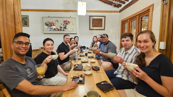 Visite gastronomique à Osaka avec 10 dégustations de classiques japonais et boissons