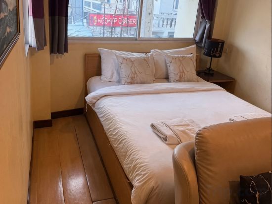 A7 Hotel Pattaya Room Type - Deluxe Double Room with Balcony
