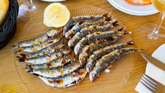 Malaga Food Tour: Tapas, Drinks and Delights with a Local