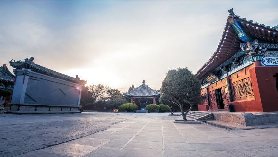 Kaifeng 1-day tour: Millennium City Park + Kaifeng Fu (Kaifeng Palace) + Lord Bao Memorial Temple + China Han Yuan Stele Forest [private tour]