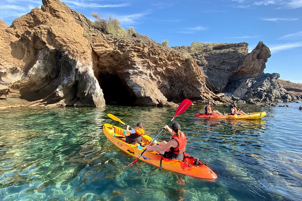 Guided sea kayak trip in Cap d'Agde