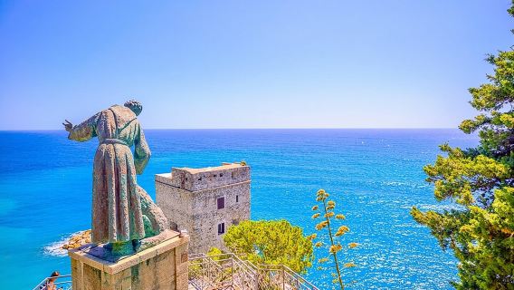 one-day tour to Cinque Terre National Park, Italy|Milan Round-trip|Choose between self-guided tours or guide tours