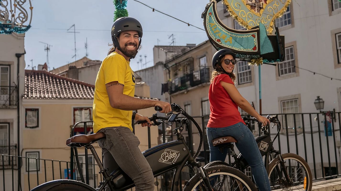 Tour in bici elettrica ad Alfama a Lisbona