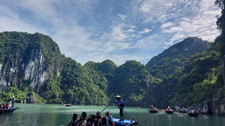 下龍灣世界遺產日遊輪