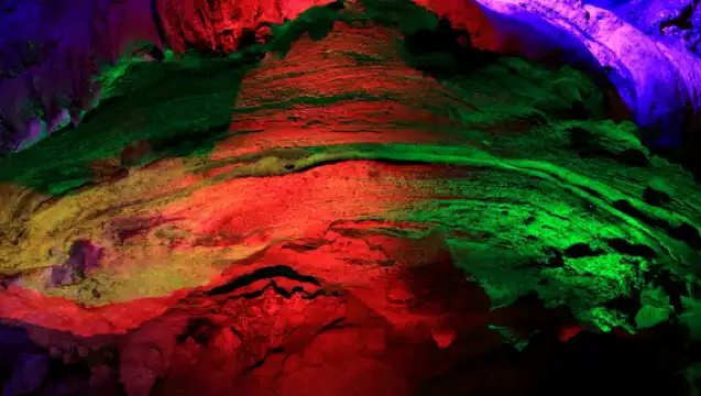 陽朔銀子岩半日遊【入場門票+陽朔來回交通】