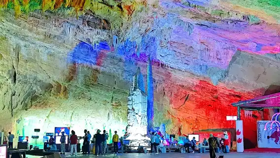 九鄉一日遊：二環內接＋純玩無購物無自費＋專業導遊＋特色午餐