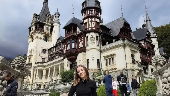 Private Tour to Dracula's Castle, Brașov City & Peleș Castle