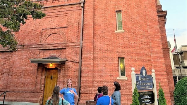 Пешеходная экскурсия по центру Эшвилла с оплатой по желанию.