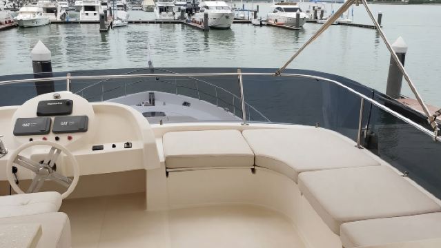 【廈門遊艇租賃】廈門五緣灣 72英尺豪華遊艇包船出海~含水果飲料 海釣體驗 KTV娛樂 遊艇自駕