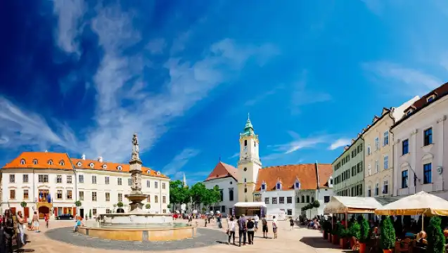 Bratislava & Cruise 1-day Tour from Vienna