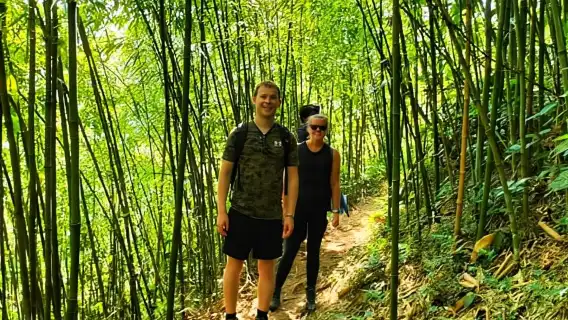 サパ：Y リンホー - ラオチャイ、タヴァン トレッキング 1 日ツアー