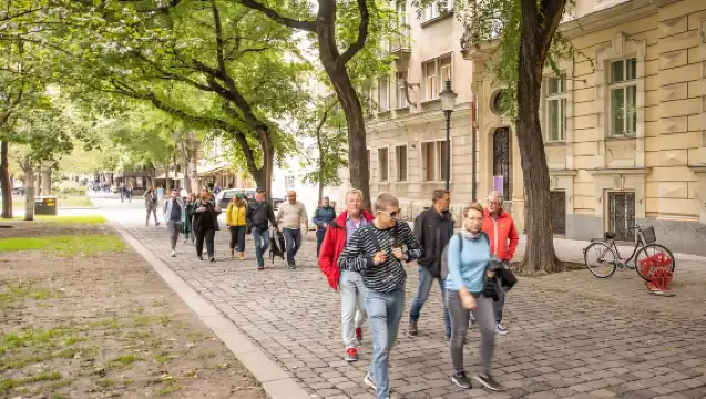 From Vienna: Bratislava Grand City Day Tour