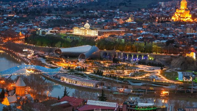 Tbilisi Mother of Georgia Tramway + Hualing Park + Rike Park + Tbilisi Sea Private Charter Day Tour