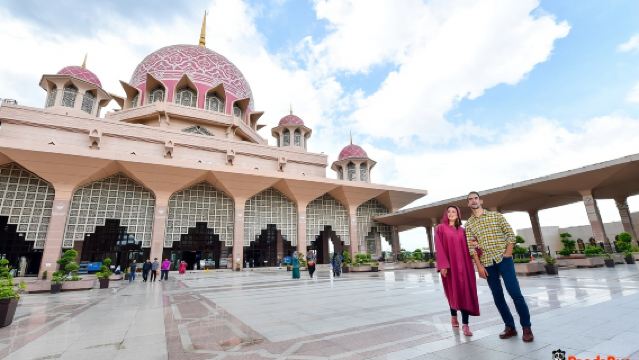 クアラルンプール発| 【貸切プラン】午前半日で定番スポット巡り ピンクモスク+ブルーモスク+IKL |日本語ガイド付