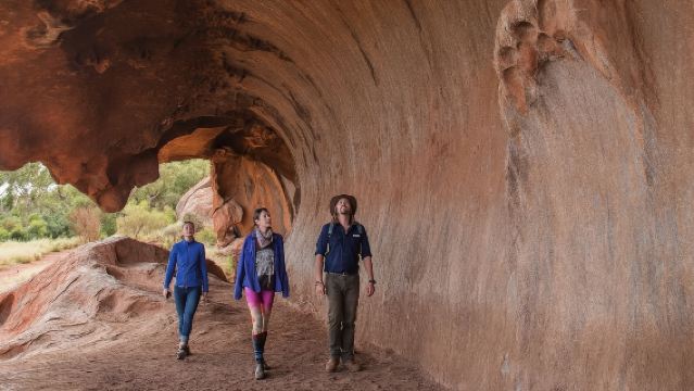 北領地烏魯魯馬拉文化徒步之旅【輕鬆徒步/中文司導/度假村接送】