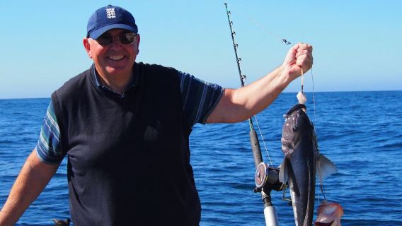 Memancing di Laut Kaikoura di Pulau Selatan, Selandia Baru - Kapten TOMO (Kapten Veteran Lokal + Memancing Lobster)