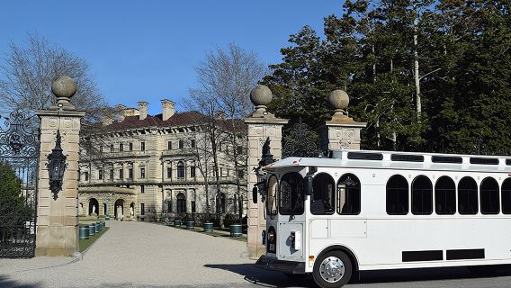 Newport Gilded Age Mansions Trolley Tour with Breakers Admission