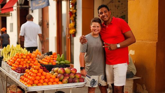 Private Walking Tour Old City with Street Food