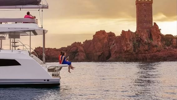 【陵水清水灣遊艇出海】陵水清水灣-LEOPARD–50尺全新三層豪華飛橋雙體帆船包船出海