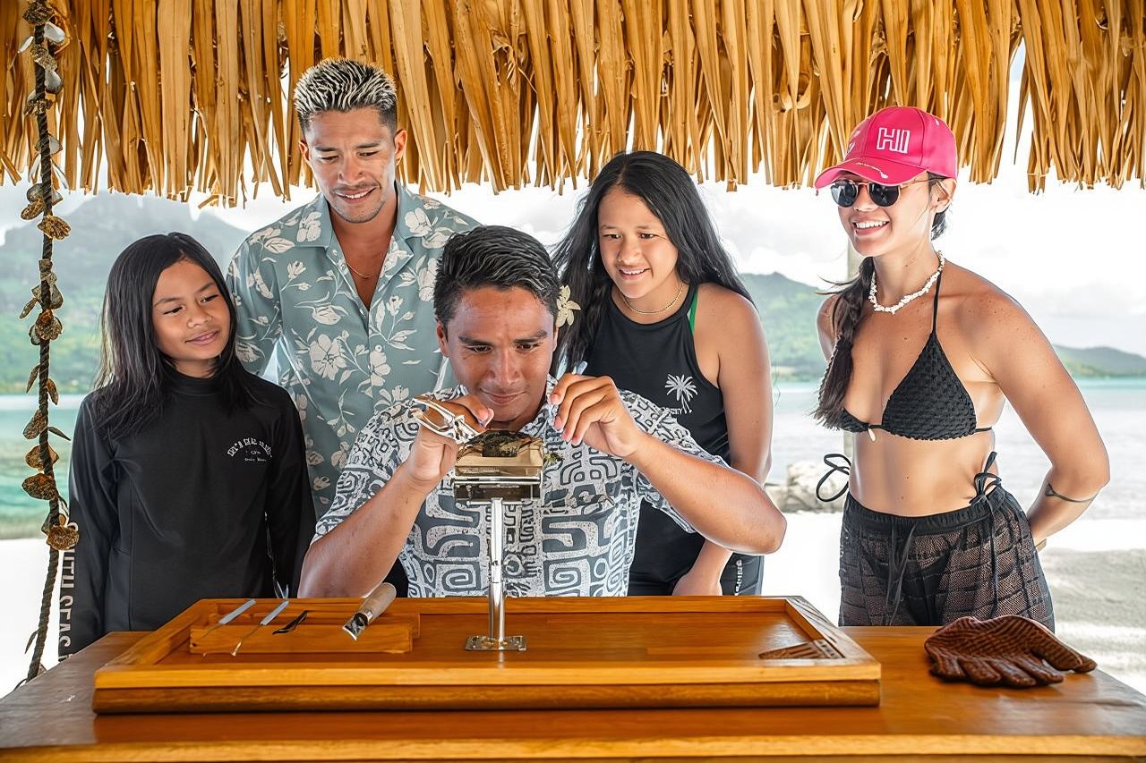 Entdecken Sie die schwarze Perle in Bora Bora