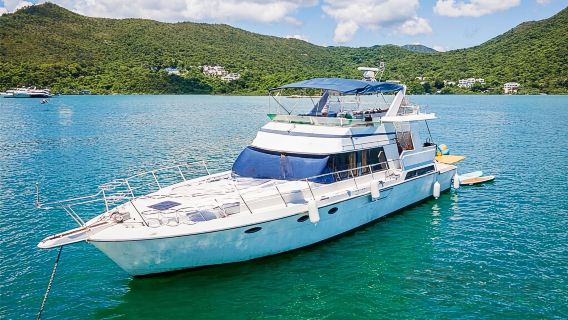 【香港サイゴン遊艇レンタル】70フィート西洋式遊艇チャーター(最大30名乗船可能)昼間クルーズ/夜のイカ釣り【KTV+大型浮き輪+ドリンク】グループ向けクルーズ