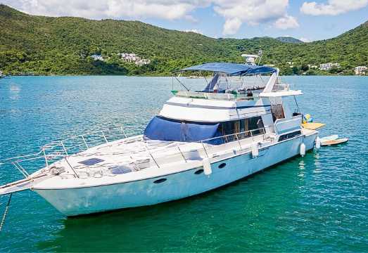[Hong Kong Sai Kung Yacht Charter] 70ft Western-style yacht rental (capacity 30 people) - Day cruise/Night squid fishing [KTV + Inflatable water...