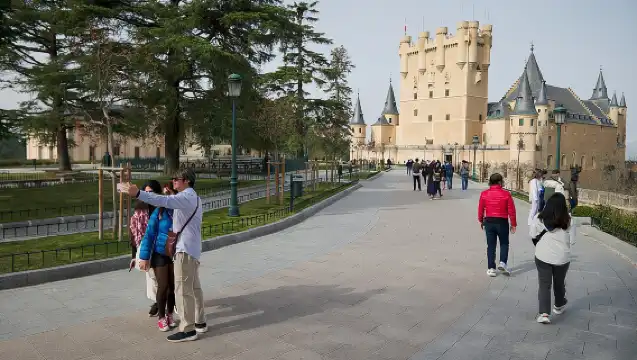 From Madrid: Segovia & Toledo with Alcazar and Cathedral 