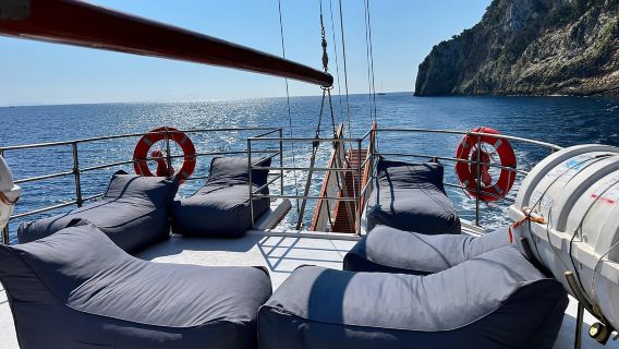 Kefalonia: Full-Day Ithaka Island Cruise with Swim Stops
