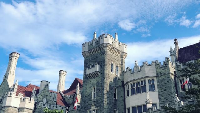 In-depth Toronto city day tour with adjustable itinerary/customizable options