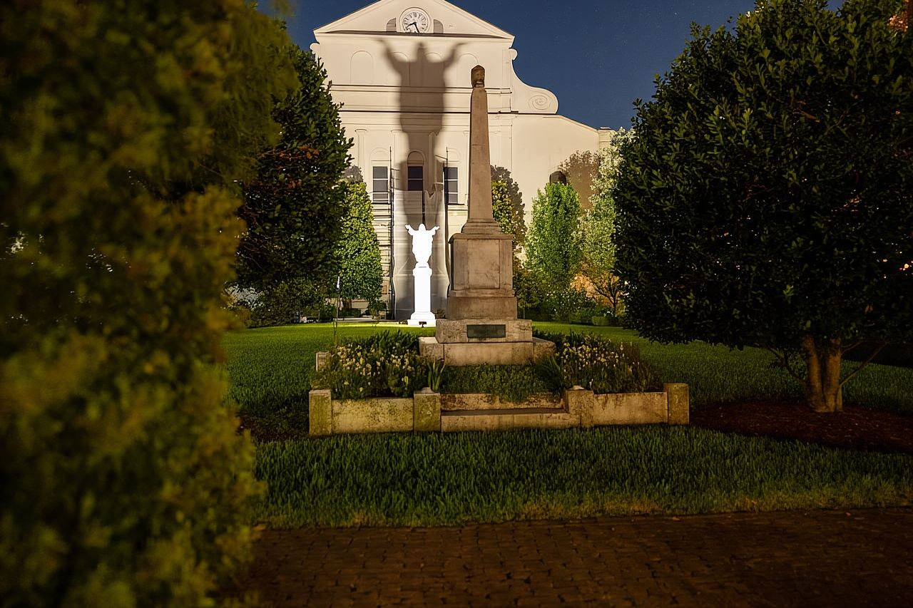 New Orleans: Vampires, Voodoo, and Ghosts Tour