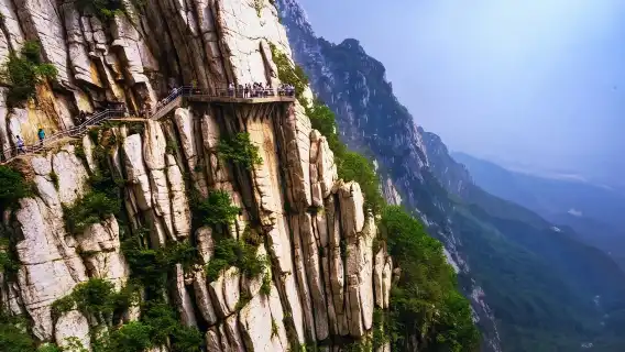 嵩山少林寺+武術館+塔林+三皇寨一日遊【不進購物店三環內接】