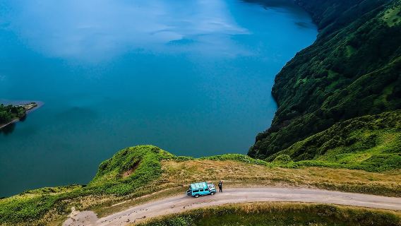 Jeep Tour Full Day Sete Cidades & Lagoa do Fogo with lunch and drinks included.